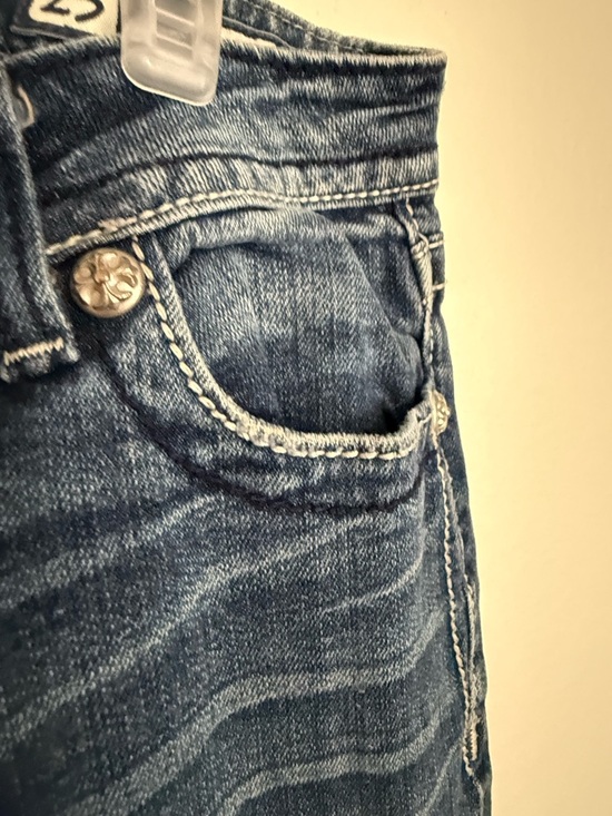 Miss Me Indigo Flare Jeans with Embellished Pockets - Picture 4 of 9